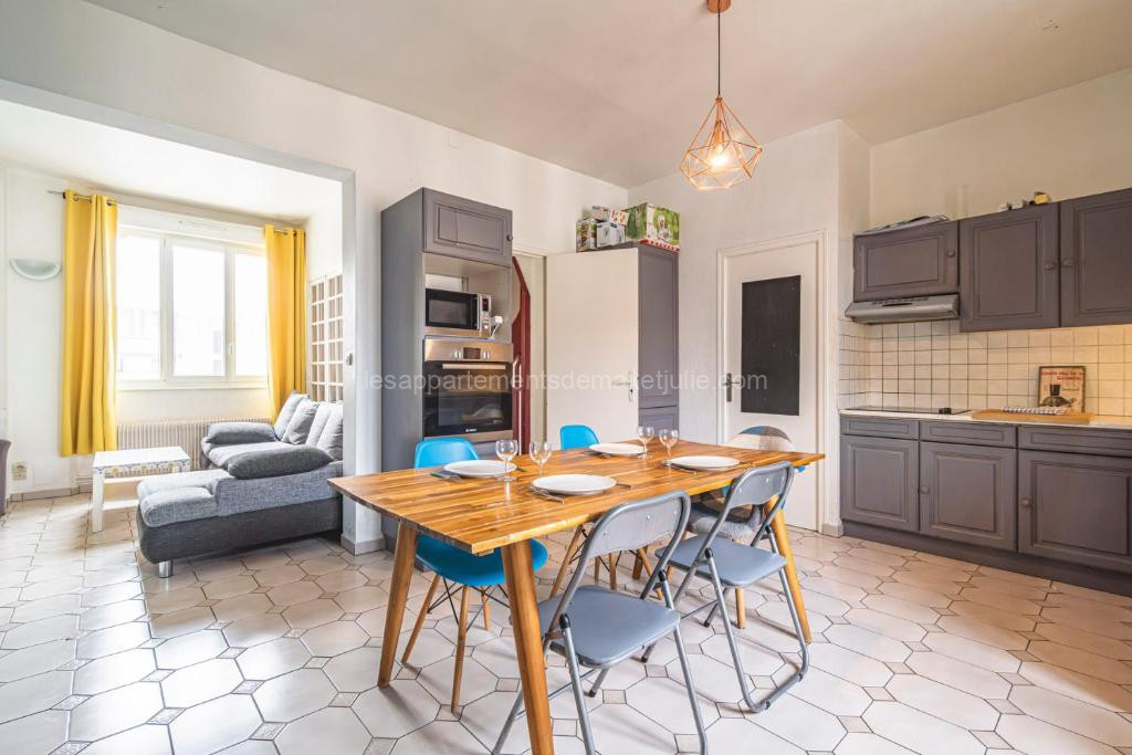 Photo de Grand appartement Reims gare centre 4 chambres