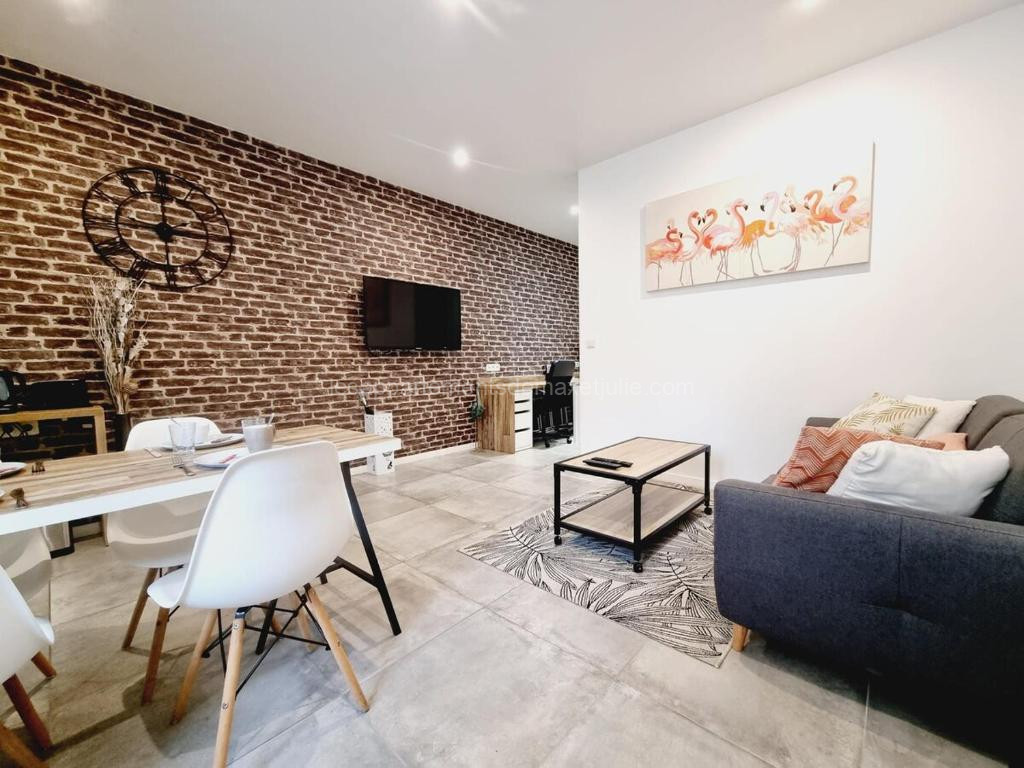 Photo de Saun arene grand T2 proche gare avec sauna