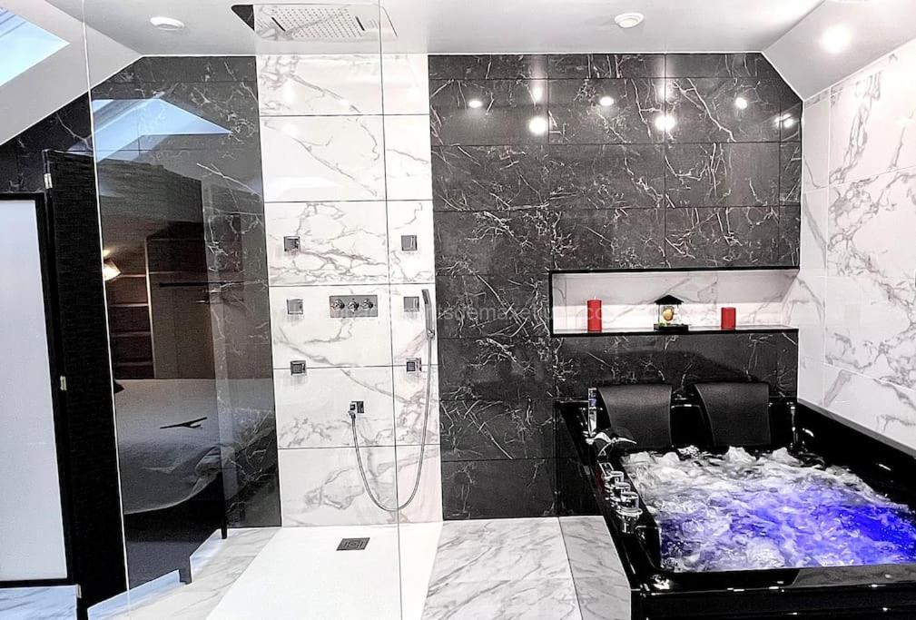 photo de Loft Évasion luxe Jacuzzi