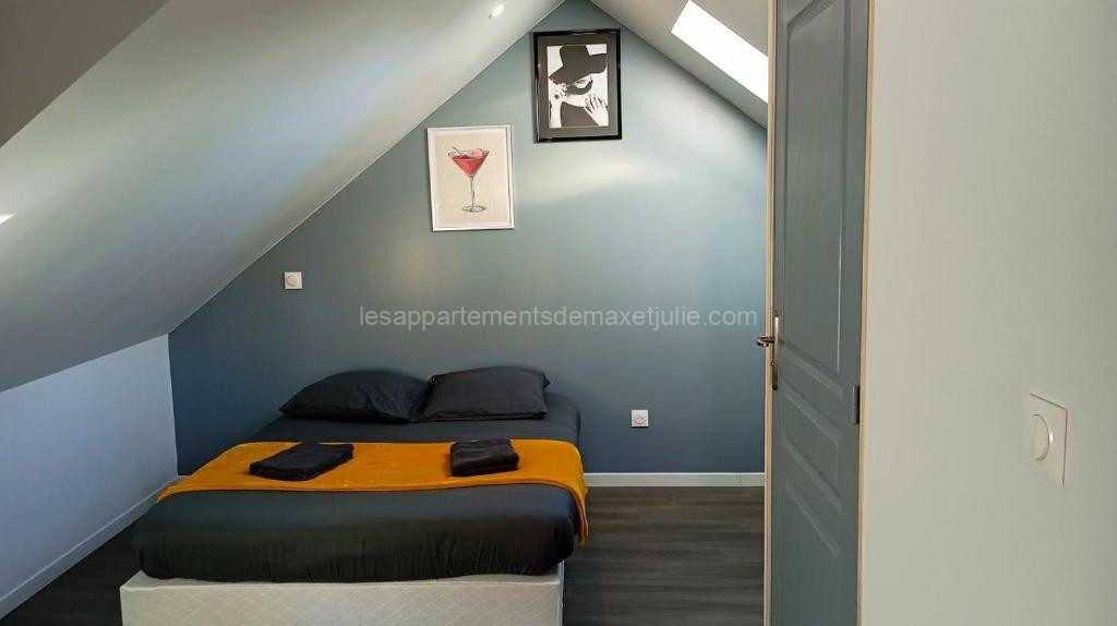 Photo de Grand studio neuf au calme