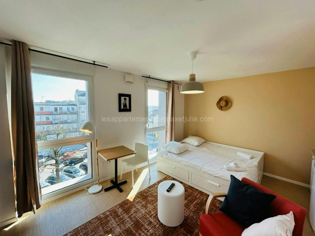 Photo de We Live In R - Suite 404