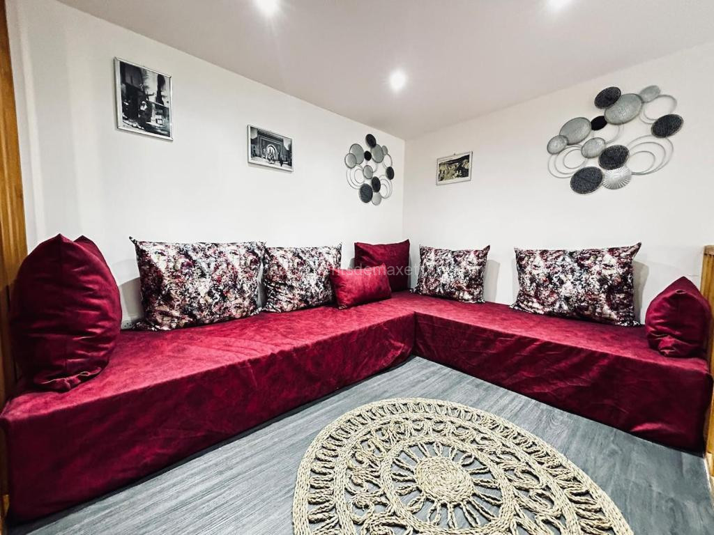 Photo de La détente marocaine studio jacuzzi et terrasse