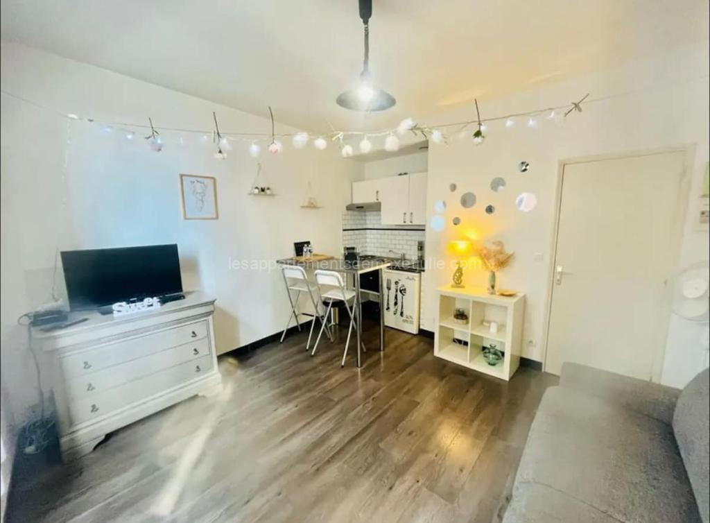 Photo de Coquebert studio confortable proche centre ville