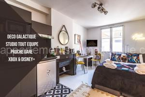Photo de l'Appartements ExploreReims - Studio intergalactique chic proche gare/centre à Reims