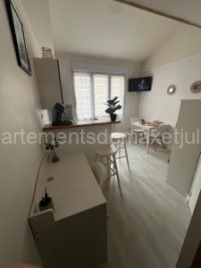 Studio meublé proche centre et gare à Reims