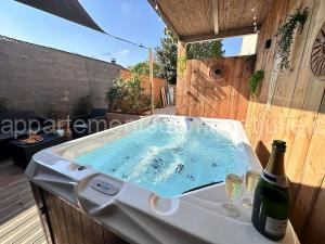 L échappée Rémoise, jacuzzi proche caves champagne à Reims