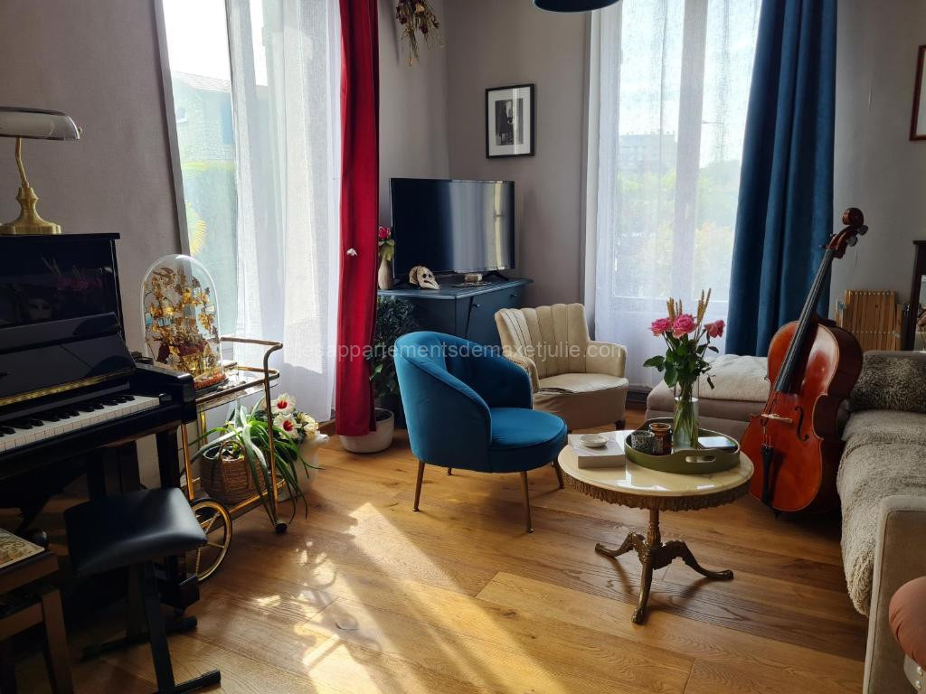 photo de Artist house with piano and charming garden